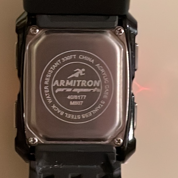 Armitron wr330 watch - Picture 2 of 5